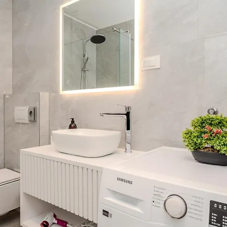 Kolovare Luxury Apartamento *