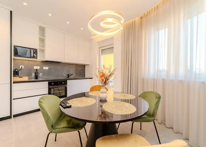Kolovare Luxury Lejlighed