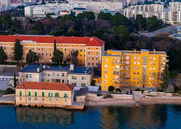 Kolovare Luxury Apartman *