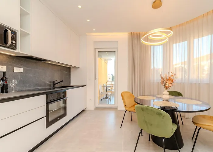 Kolovare Luxury Apartman Zára