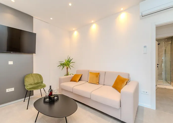 Kolovare Luxury Apartman Zára