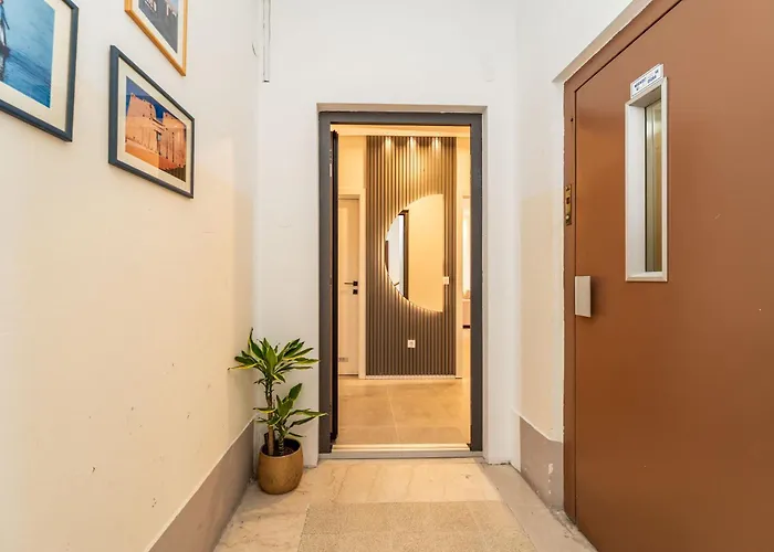 Kolovare Luxury Apartman *